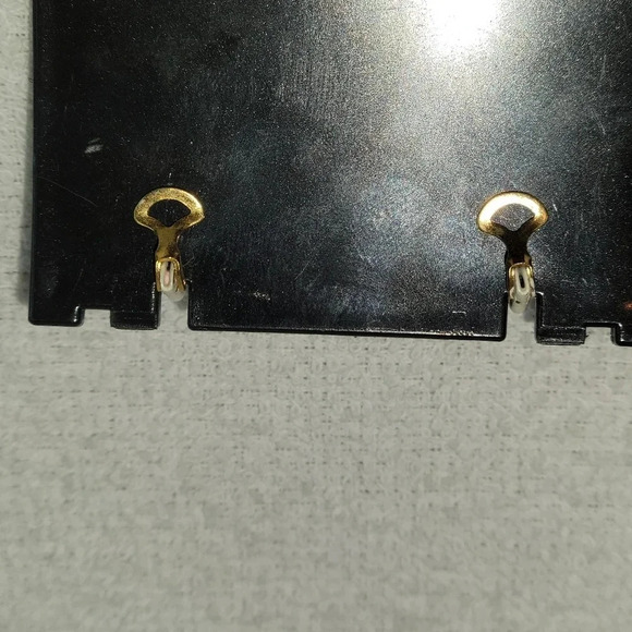 Vintage White Rose Clip On  Earrings - Picture 7 of 8